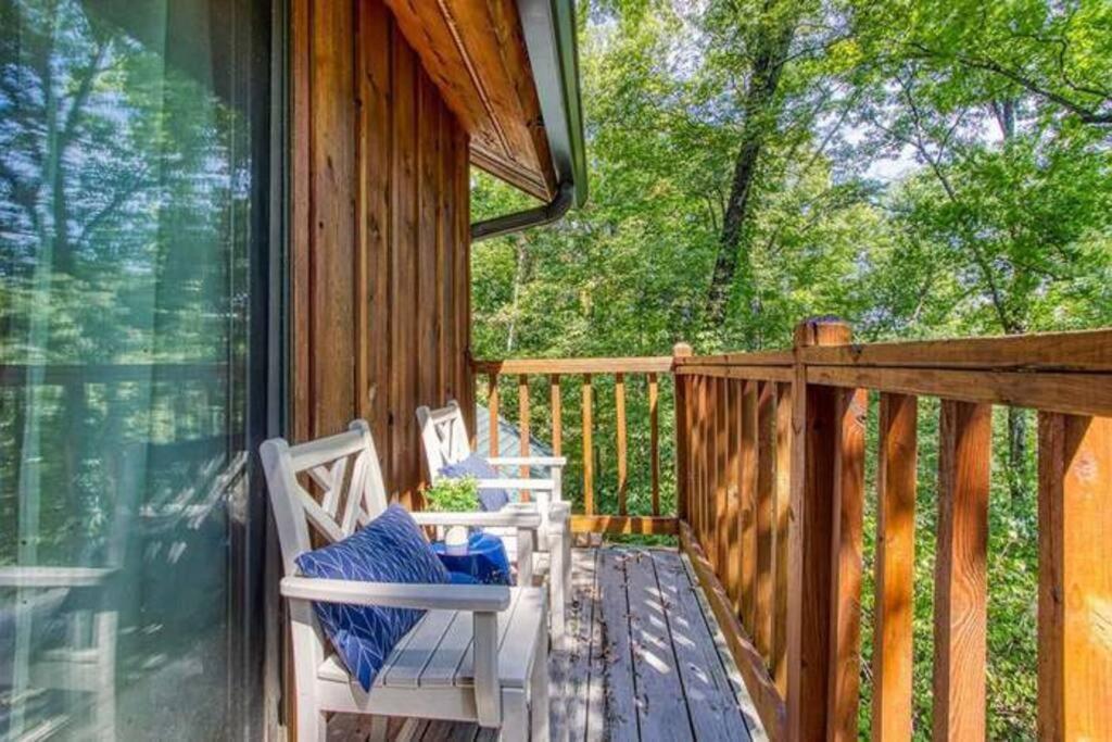 The Family Stone Luxe Cabin Sleeps 12 Hot Tub Dogfriendly Dollywood Pigeon Forge Zewnętrze zdjęcie