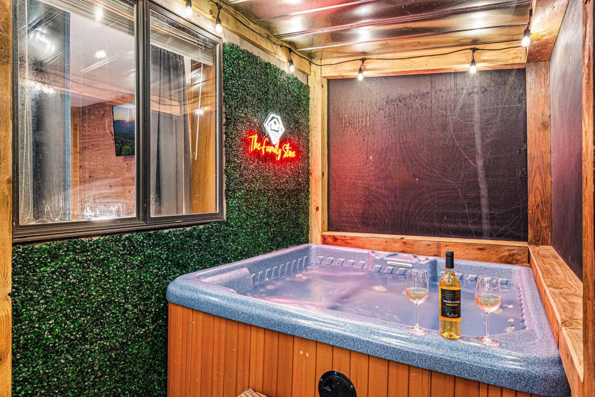 The Family Stone Luxe Cabin Sleeps 12 Hot Tub Dogfriendly Dollywood Pigeon Forge Zewnętrze zdjęcie